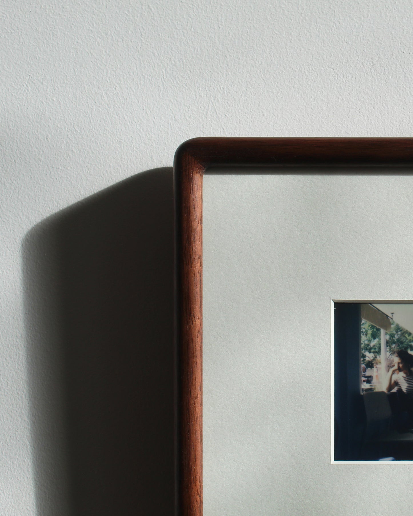 Polaroid rounded corner frame — Polished walnut