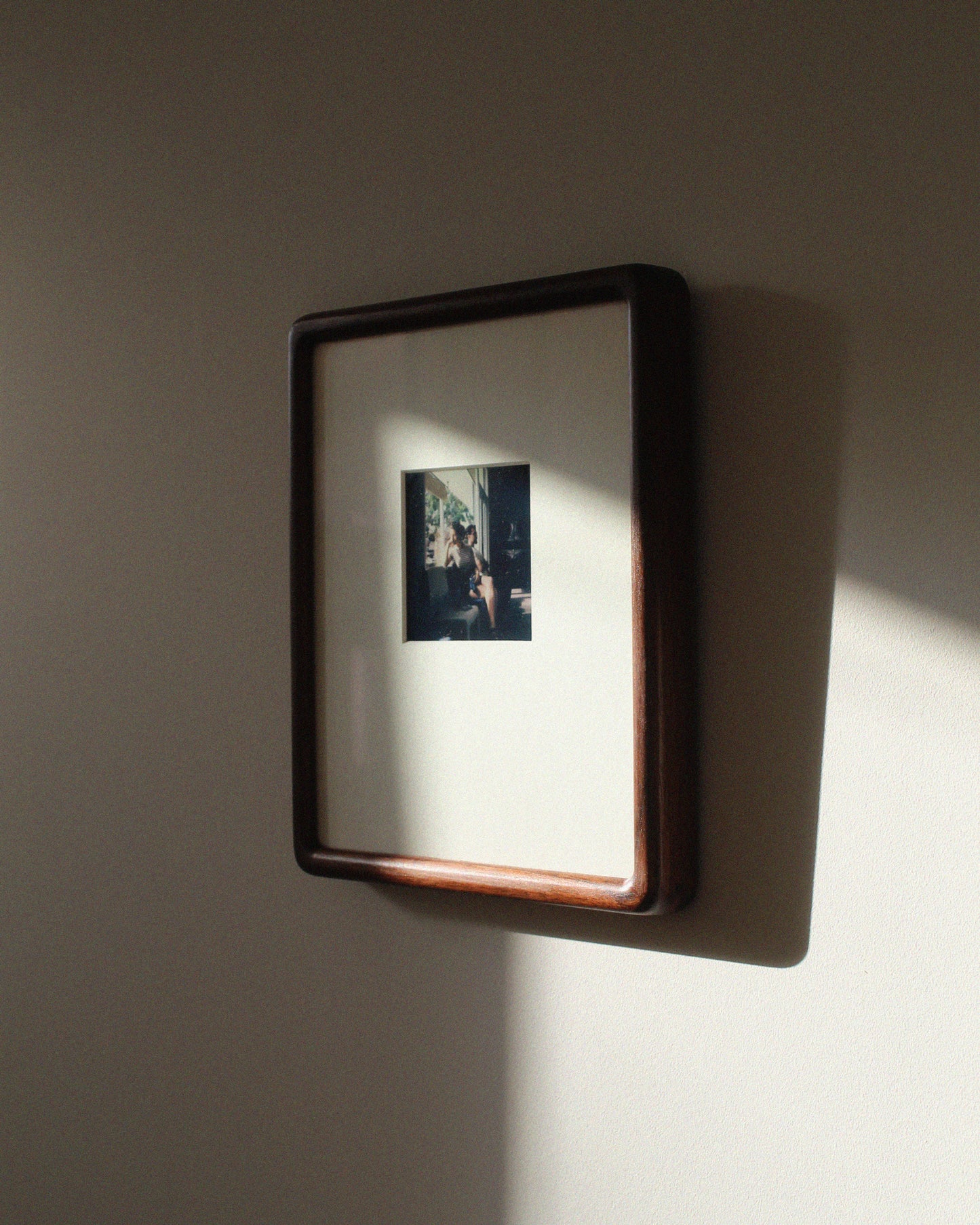 Polaroid rounded corner frame — Polished walnut